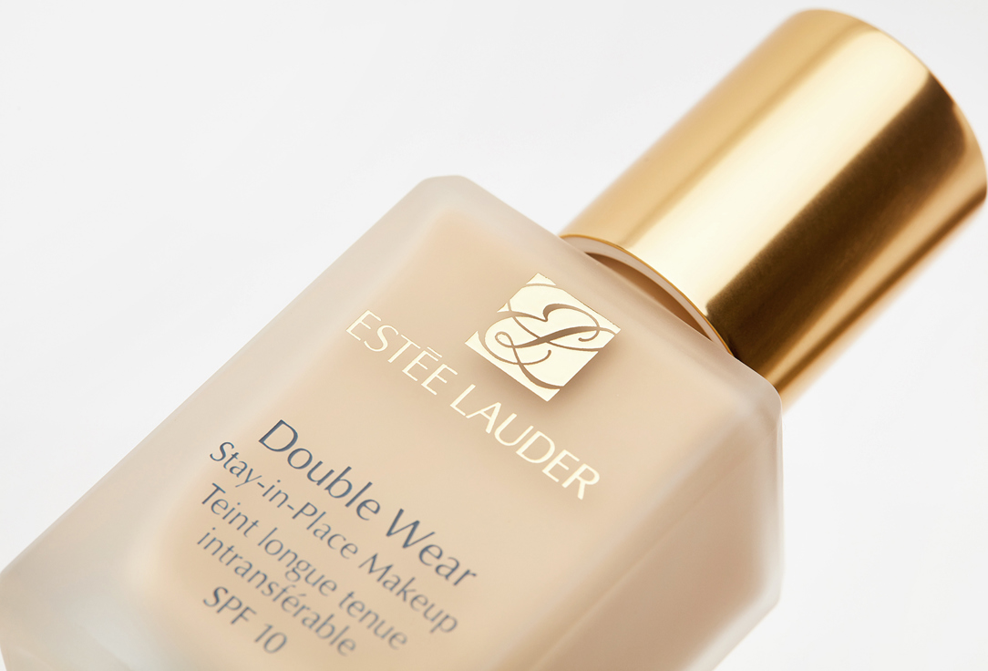 Estée Lauder Long-lasting liquid matte foundation SPF 10 Double Wear Stay-In-Place Makeup