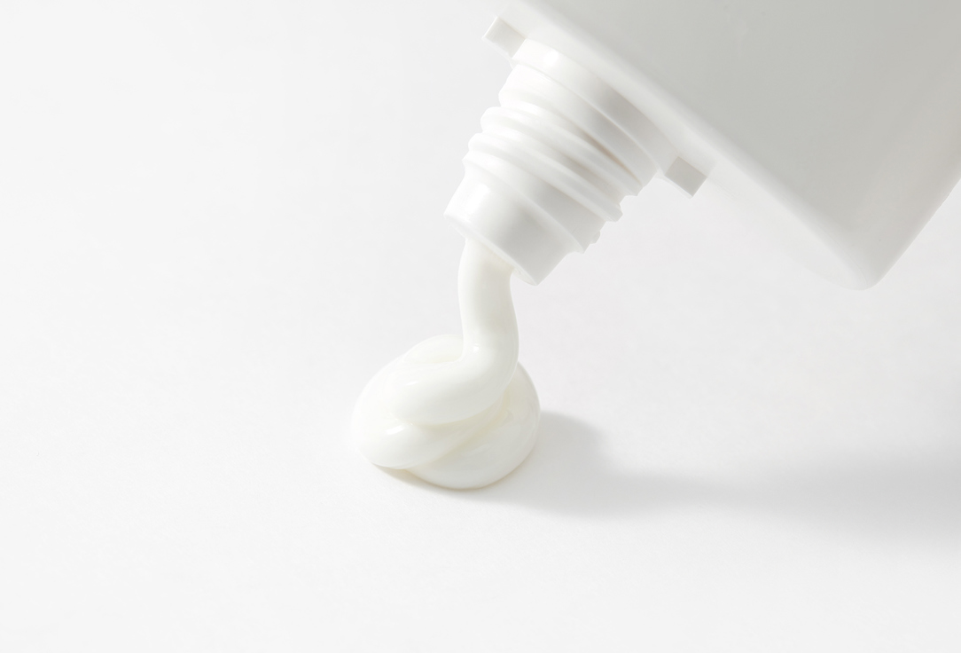 Omorovicza self tanning emulsion for body & face Glam glow