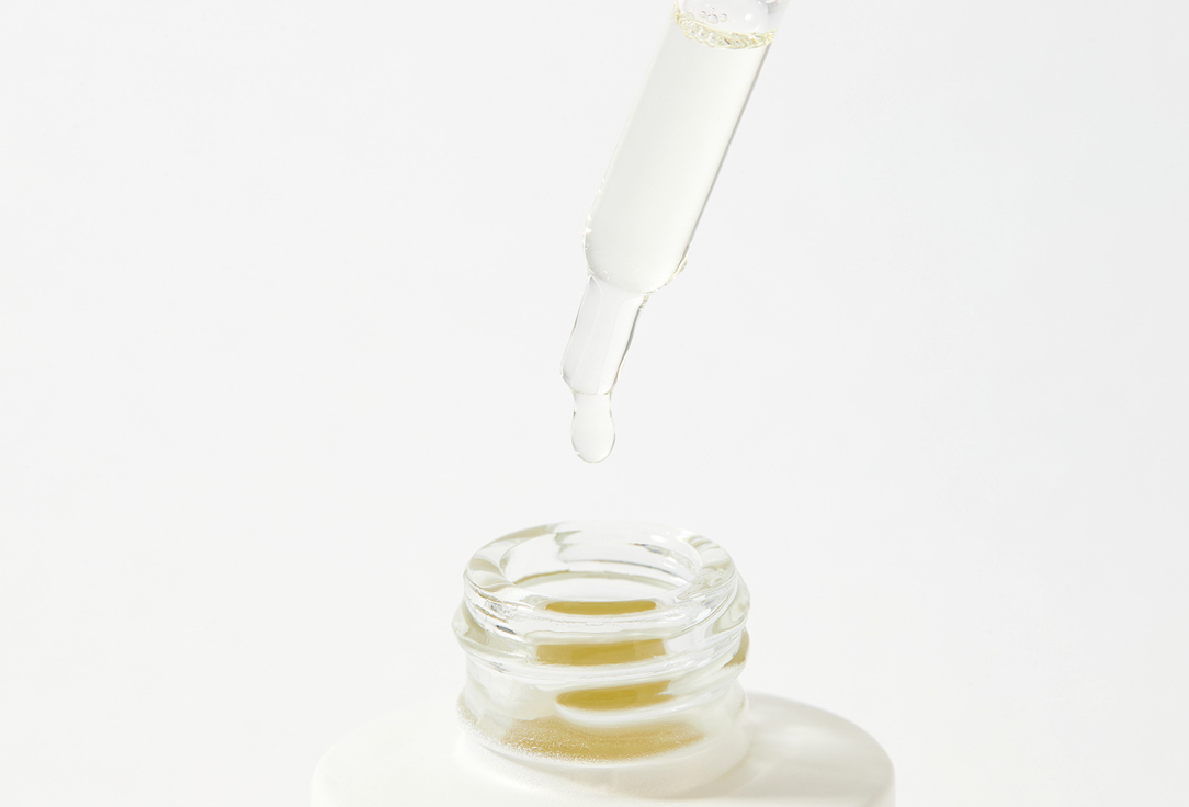 Clarins Restoring treatment oil Calm-Essentiel 30 ml Clarins Restoring treatment oil Calm-Essentiel
