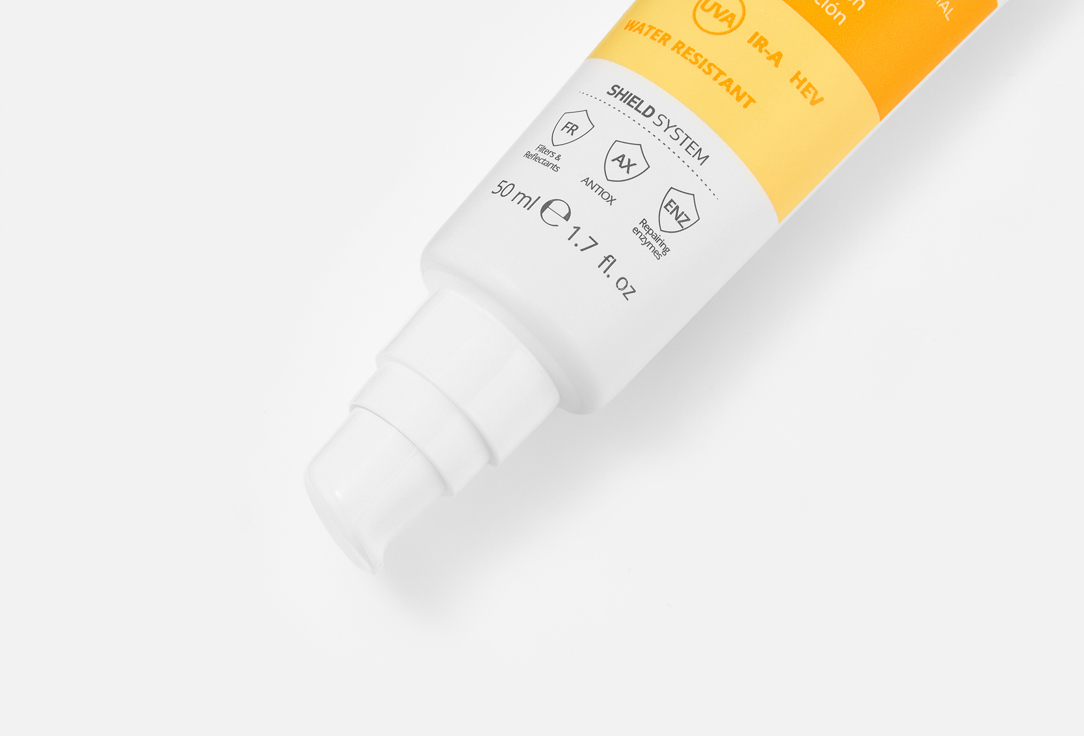 Sesderma Water-resistant face light sunscreen SPF50+ Repaskin Invisible Fluid 50 ml Sesderma Water-resistant face light sunscreen SPF50+ Repaskin Invisible Fluid