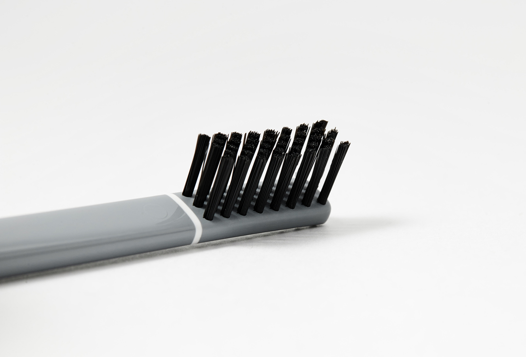 PIUMA Medium toothbrush with stand ASPHALT GREY 1 pcs PIUMA Medium toothbrush with stand ASPHALT GREY