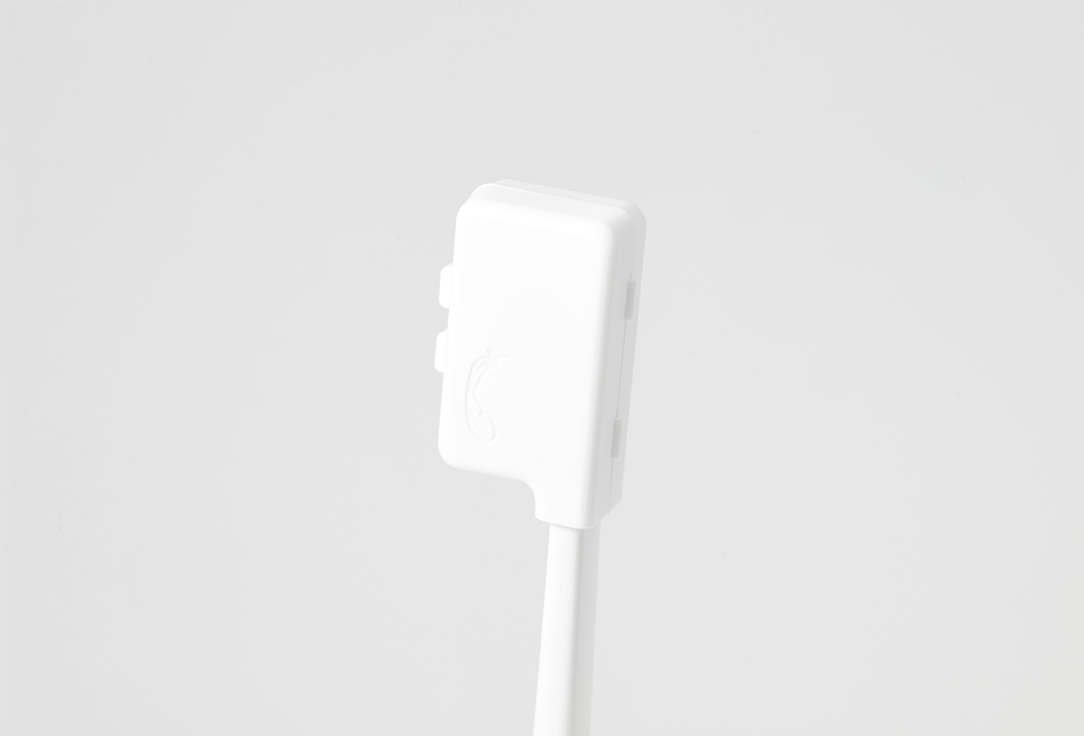 PIUMA Soft toothbrush with stand PURE WHITE 1 pcs PIUMA Soft toothbrush with stand PURE WHITE