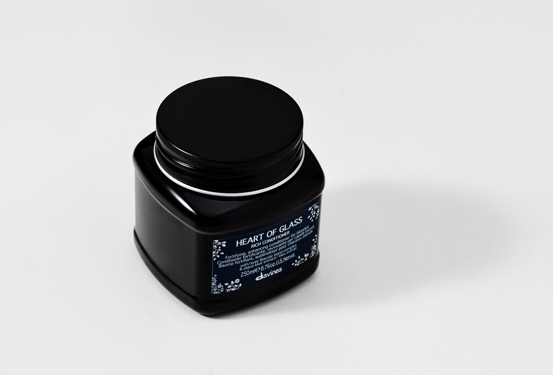Davines Fortifying & Toning Conditioner HEART OF GLASS 250 ml Davines Fortifying & Toning Conditioner HEART OF GLASS