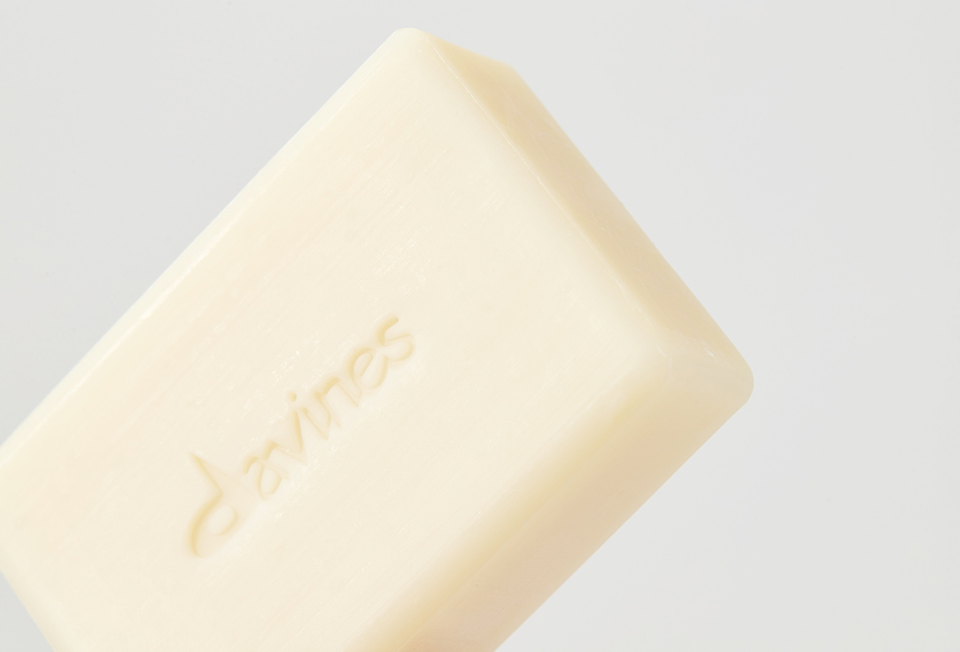 Davines Hydrating Shampoo for dry and dehydrated hair VOLU shampoo bar