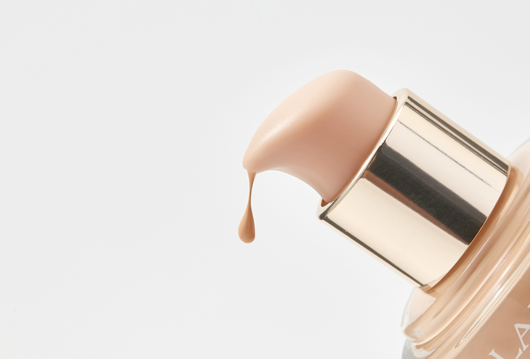 Clarins Lightweight Mattifying Foundation Skin Illusion Velvet