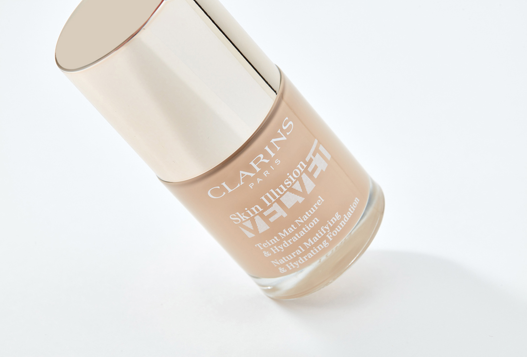 Clarins Lightweight Mattifying Foundation Skin Illusion Velvet