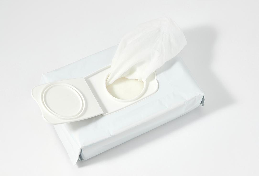 Clé de Peau Beauté Cleansing wet wipes MAKEUP CLEANSING TOWELETTES