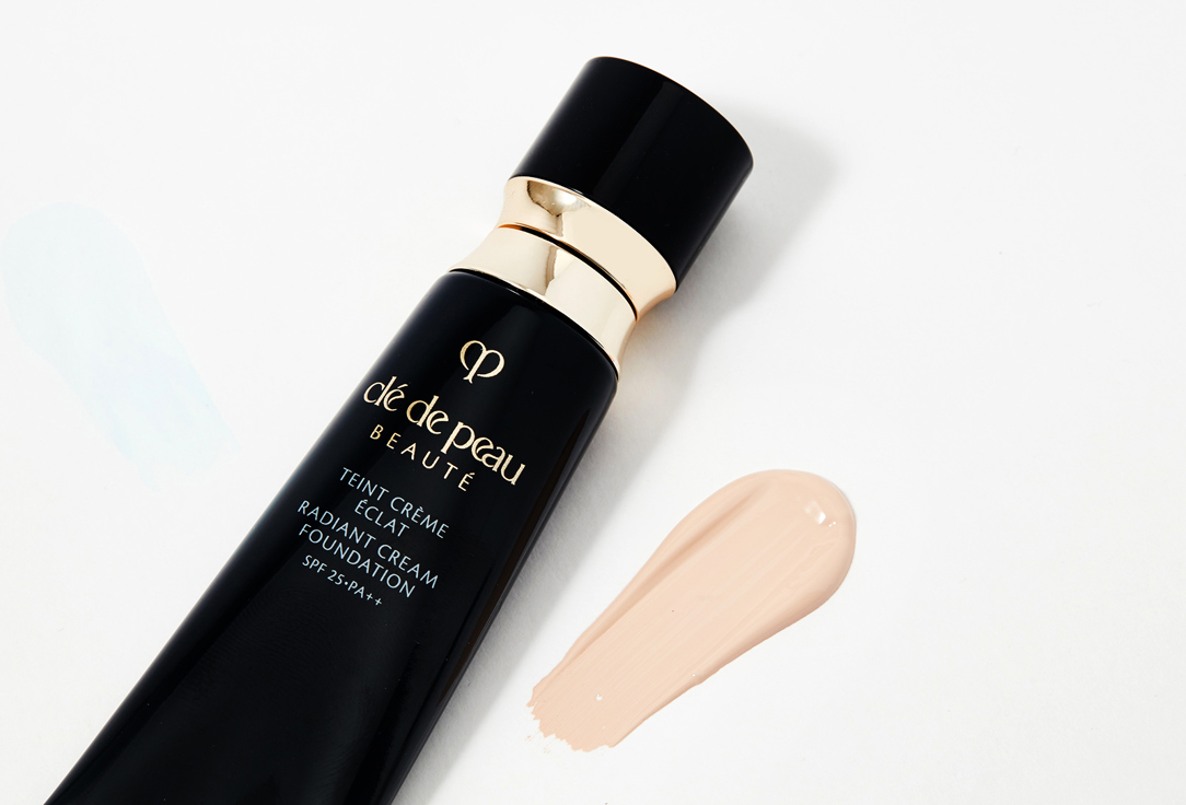 Clé de Peau Beauté Moisturizing cremy foundation SPF 25 Radiant Cream Foundation