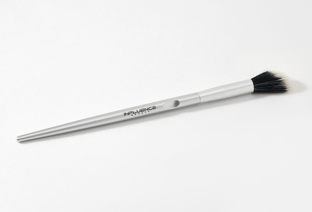INFLUENCE beauty Duofibra Angled Brush DA–15R