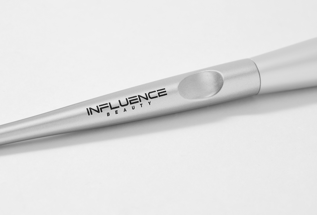 INFLUENCE beauty Multifunctional Angled Brush MA-22R