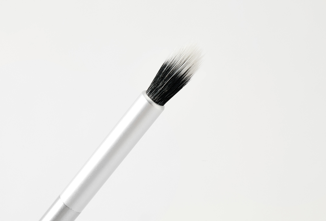 INFLUENCE beauty Duofibra Blending Brush DB-09R