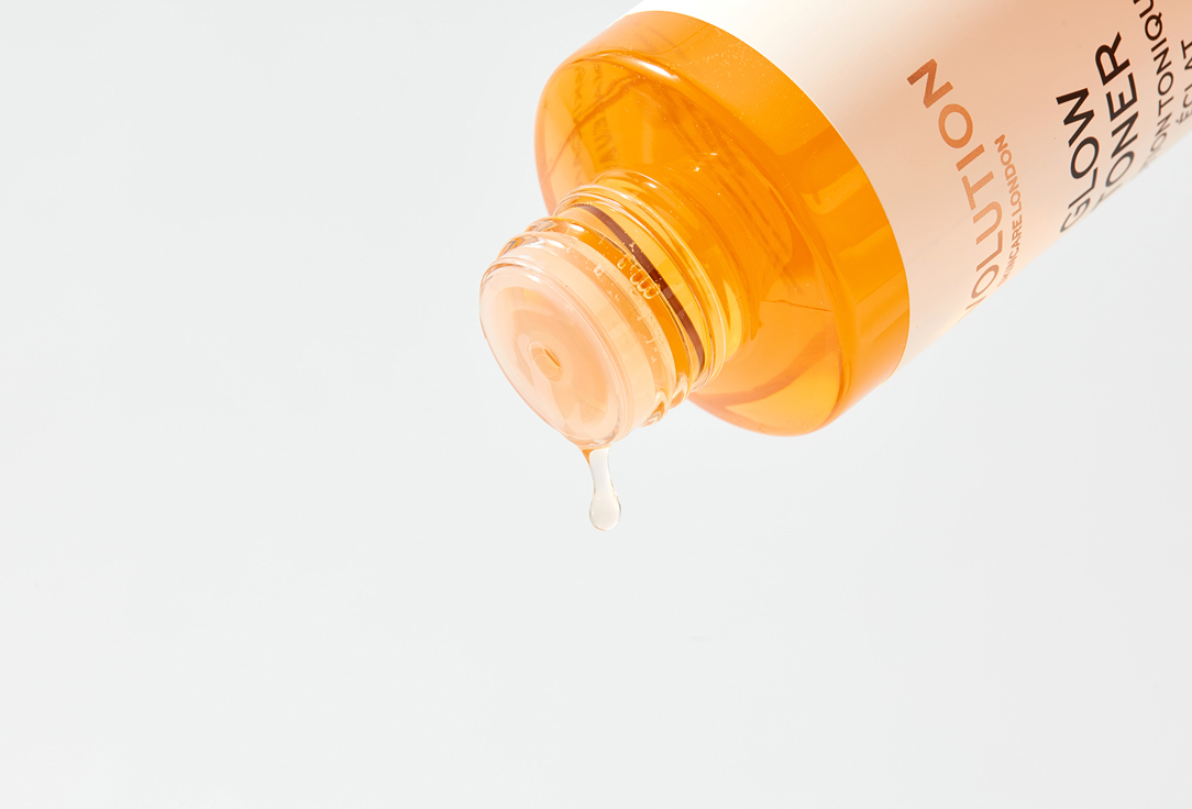 REVOLUTION SKINCARE Exfoliating & Brightening Toner 5% Glycolic Acid