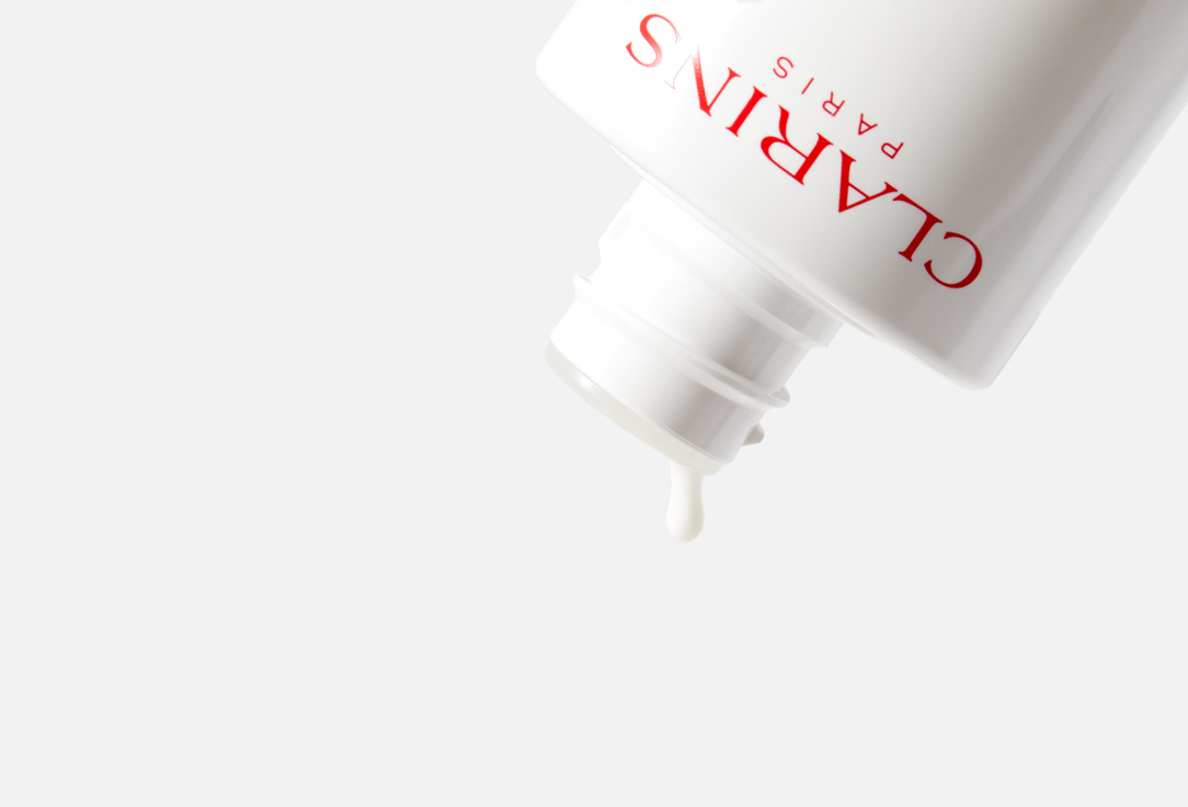 Clarins Dark spot-targeting milky face essence Bright Plus