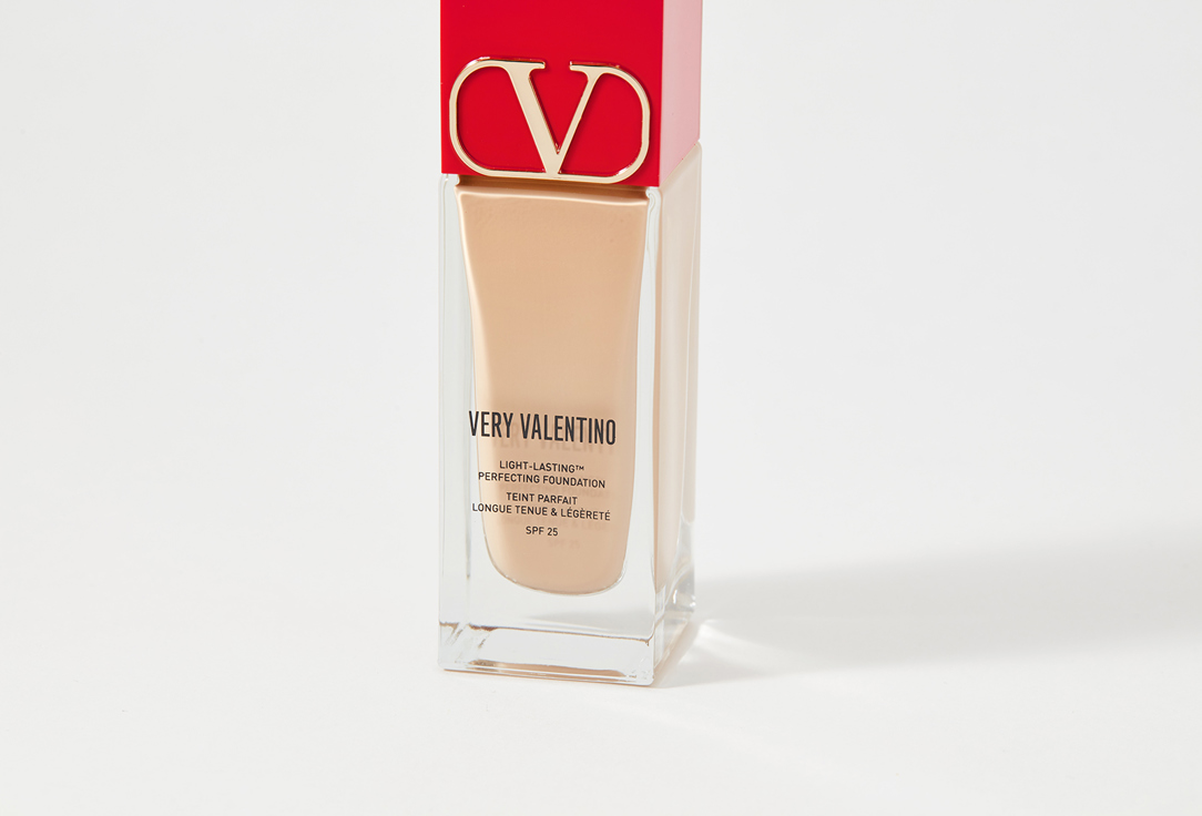 Valentino Semi-matte, long-lasting liquid foundation SPF 25 Very Valentino