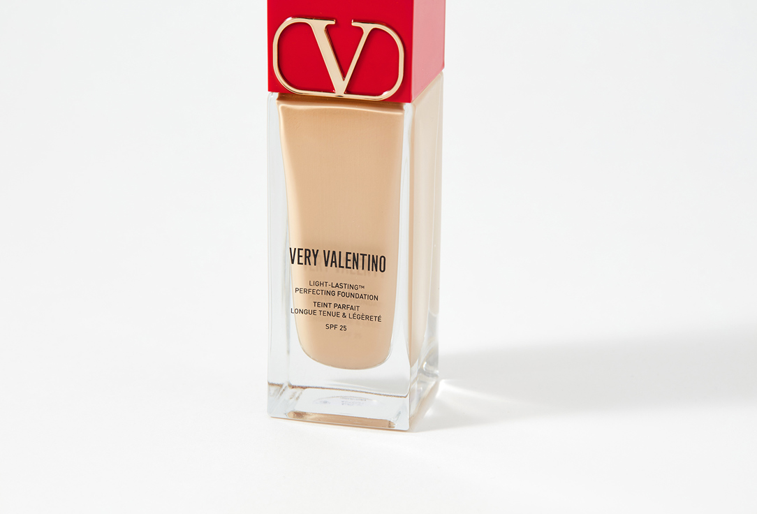 Valentino Semi-matte, long-lasting liquid foundation SPF 25 Very Valentino