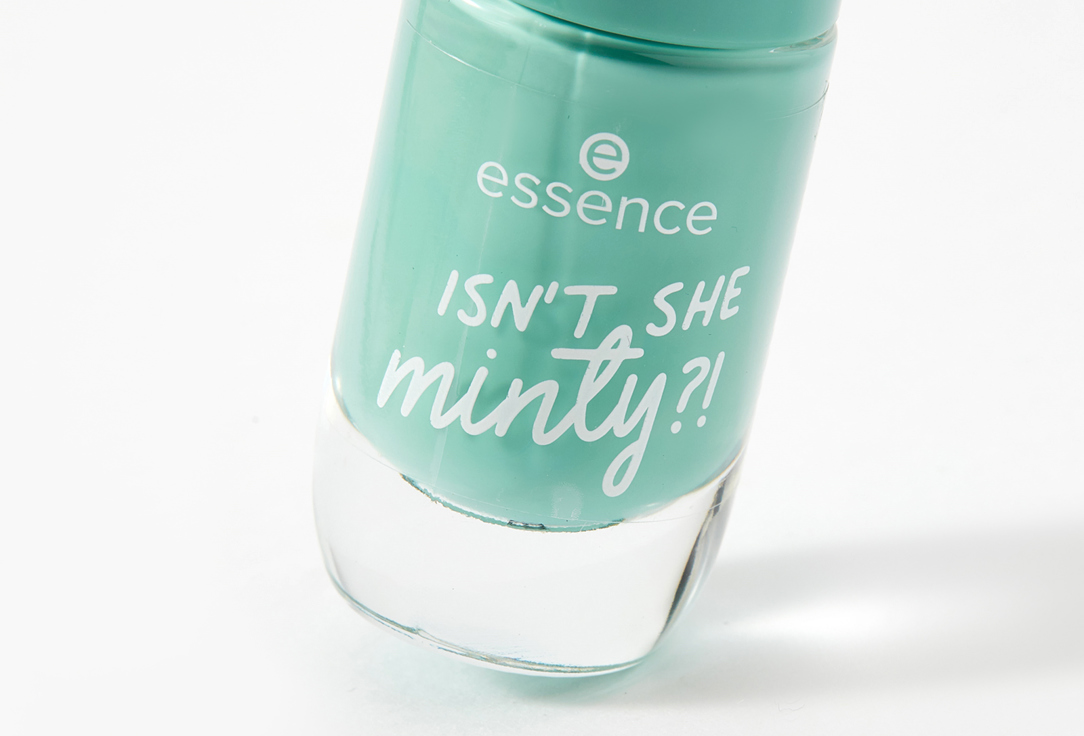 essence Glossy, fast-drying gel-effect nail polish Gel Nail Colour 40, Isn't she minty?! 8 ml essence Glossy, fast-drying gel-effect nail polish Gel Nail Colour