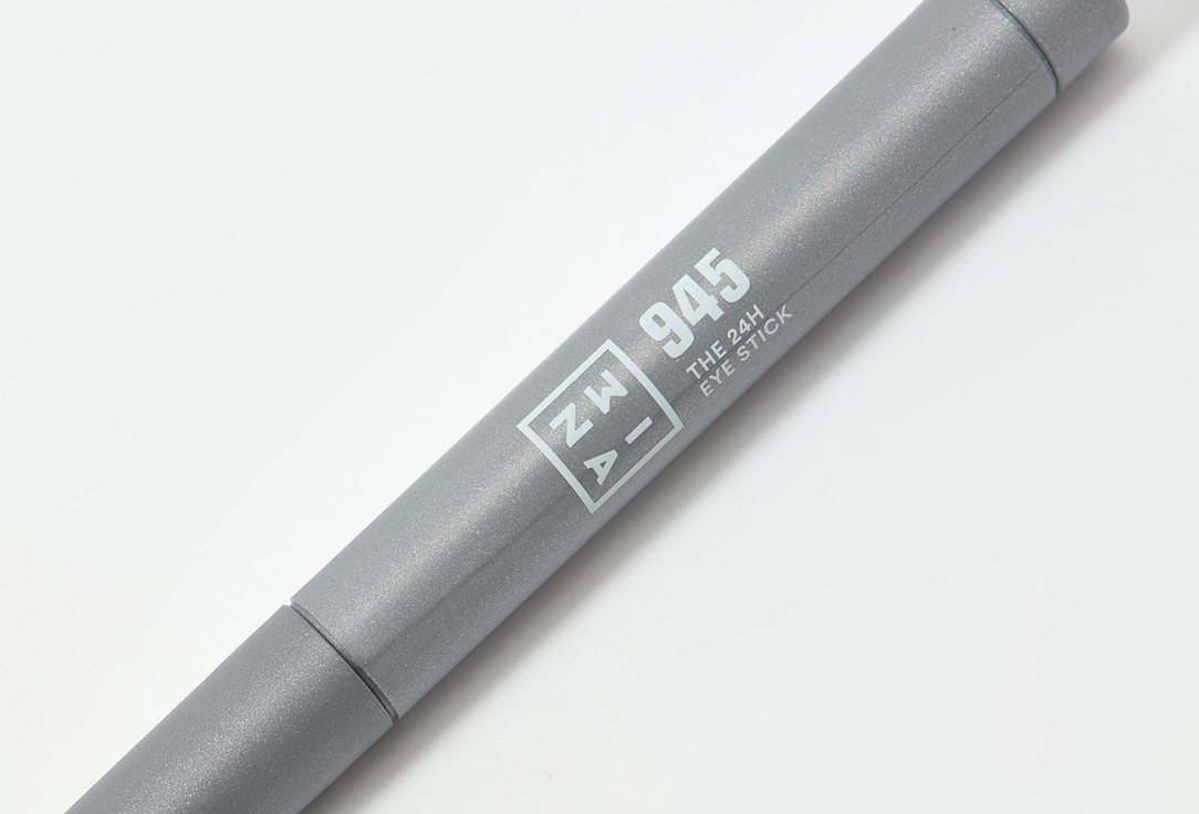 3INA Long-lasting eyeshadow stick The 24H Eye Stick 945, Pure silver, Shiny 1.4 g 3INA Long-lasting eyeshadow stick The 24H Eye Stick