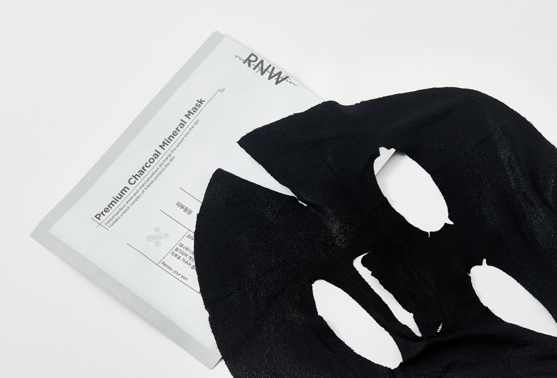 RNW Face sheet mask Premium charcoal mineral