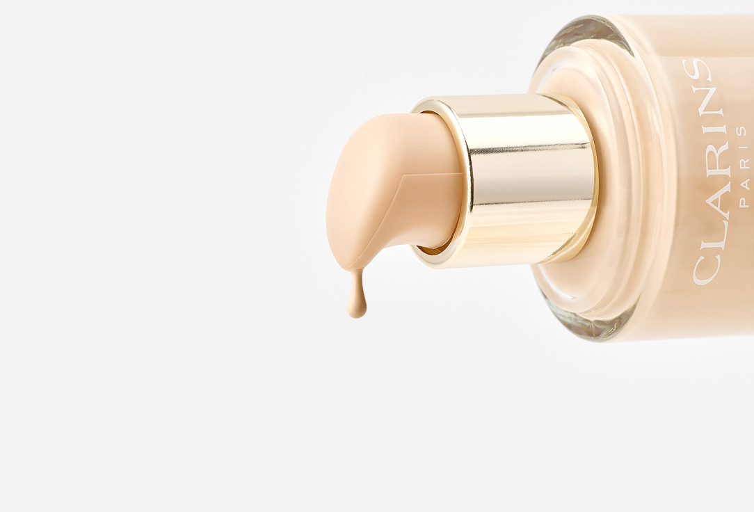 Clarins Lightweight Mattifying Foundation Skin Illusion Velvet 102.5C, Retail 30 ml Clarins Lightweight Mattifying Foundation Skin Illusion Velvet