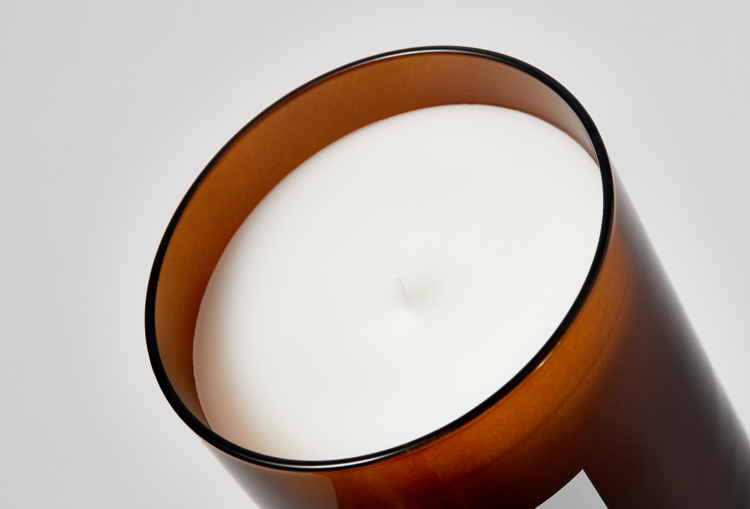 ESSENTIAL PARFUMS PARIS Candle The Musc By Calice Becker 270 g ESSENTIAL PARFUMS PARIS Candle The Musc By Calice Becker