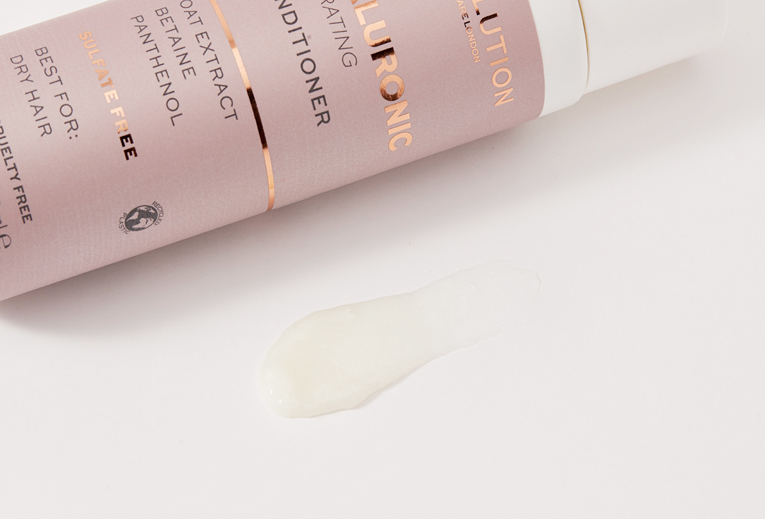 Revolution Haircare Moisturizing & Smoothing Conditioner Hyaluronic 250 ml Revolution Haircare Moisturizing & Smoothing Conditioner Hyaluronic
