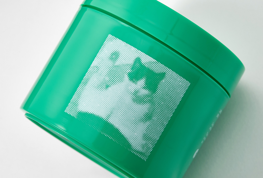 RAD SUGAR BODY SCRUB like satin and silk, but it's kiwi scrub jam