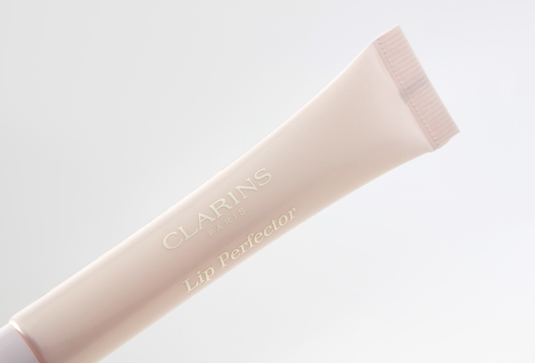 Clarins Hydrating & Plumping Lip Gloss Natural Lip Perfector 20, Translucent glow 12 ml Clarins Hydrating & Plumping Lip Gloss Natural Lip Perfector