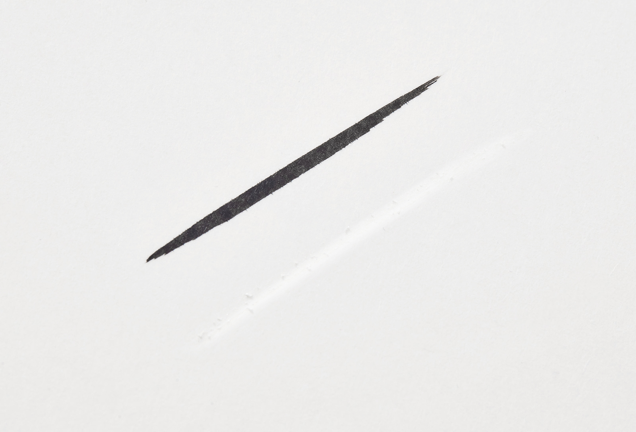 B.COLOUR PROFESSIONAL Double-ended Shimmering Eye Pencil & Liner Capsule