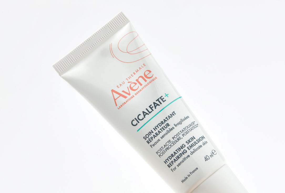 EAU THERMALE AVENE Moisturizing & Repairing Emulsion Cicalfate+ 40 ml EAU THERMALE AVENE Moisturizing & Repairing Emulsion Cicalfate+