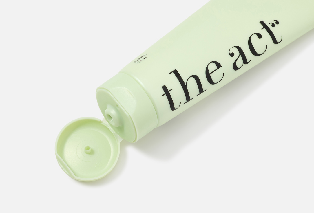 The Act Moisturizing Cleansing Foam Hydrating Face Wash