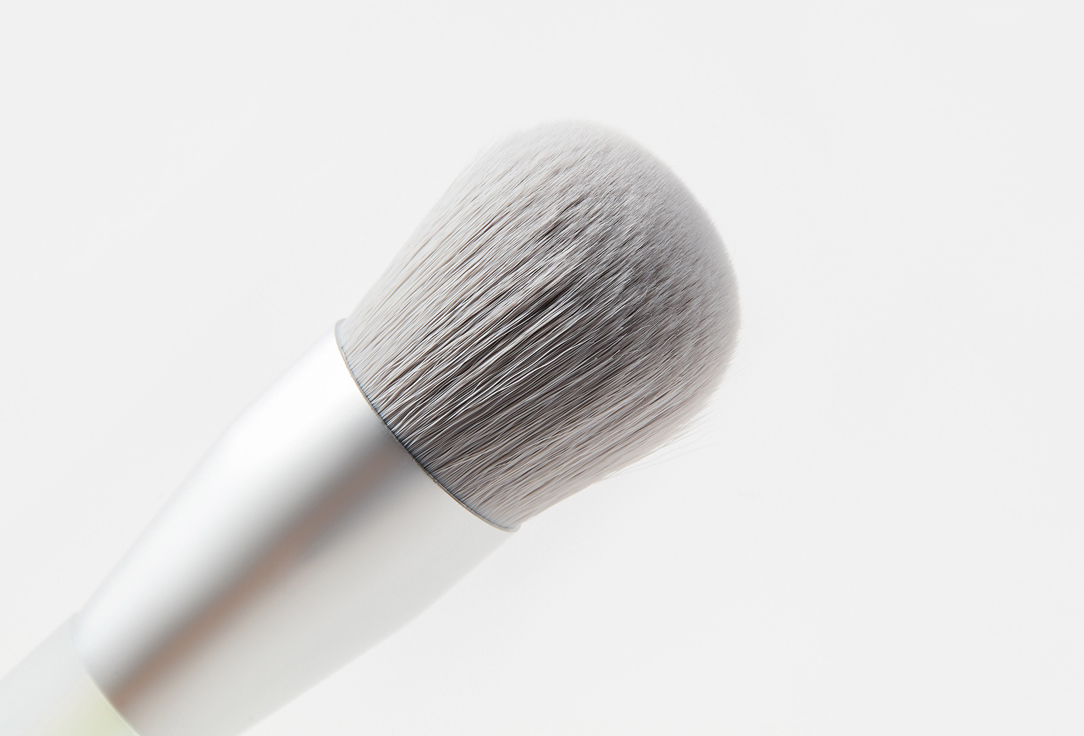 DARLING* Foundation brush Free Flow 02