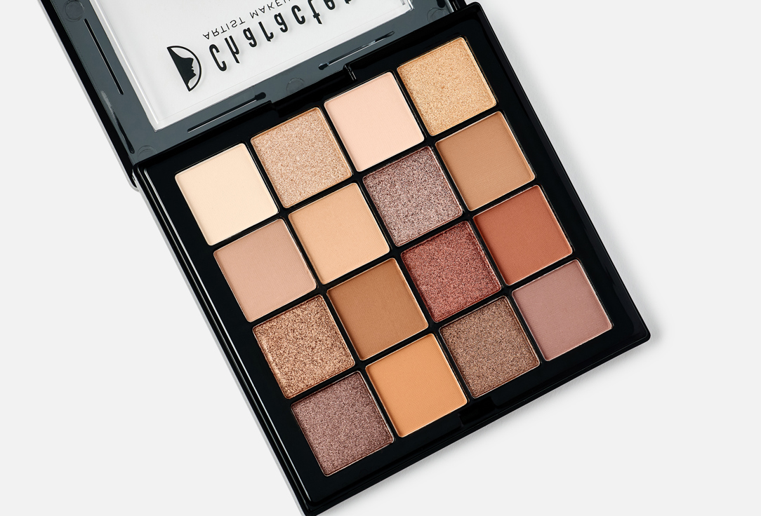 Character Eyeshadow palette Glam Look