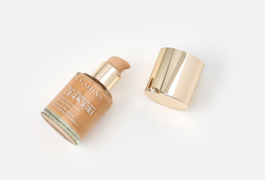 Clarins Lightweight Mattifying Foundation Skin Illusion Velvet 113C, Chestnut 30 ml Clarins Lightweight Mattifying Foundation Skin Illusion Velvet