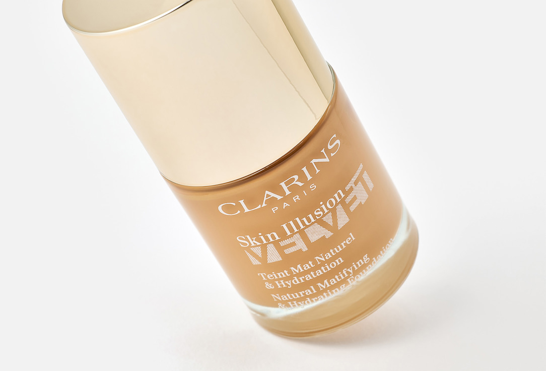 Clarins Lightweight Mattifying Foundation Skin Illusion Velvet 113C, Chestnut 30 ml Clarins Lightweight Mattifying Foundation Skin Illusion Velvet