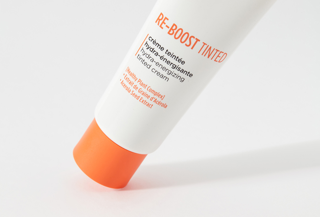 Clarins Illuminating & Moisturizing Face Cream MyClarins RE-BOOST tinted