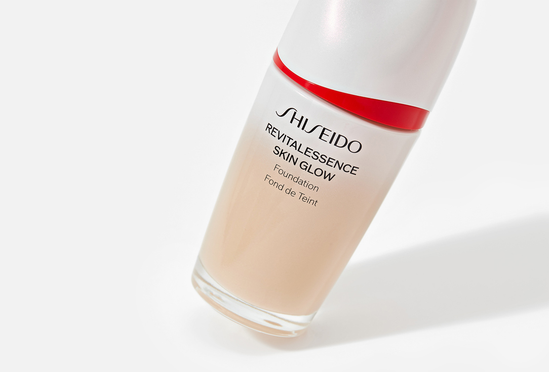 Shiseido Foundation Revitalessence Skin Glow