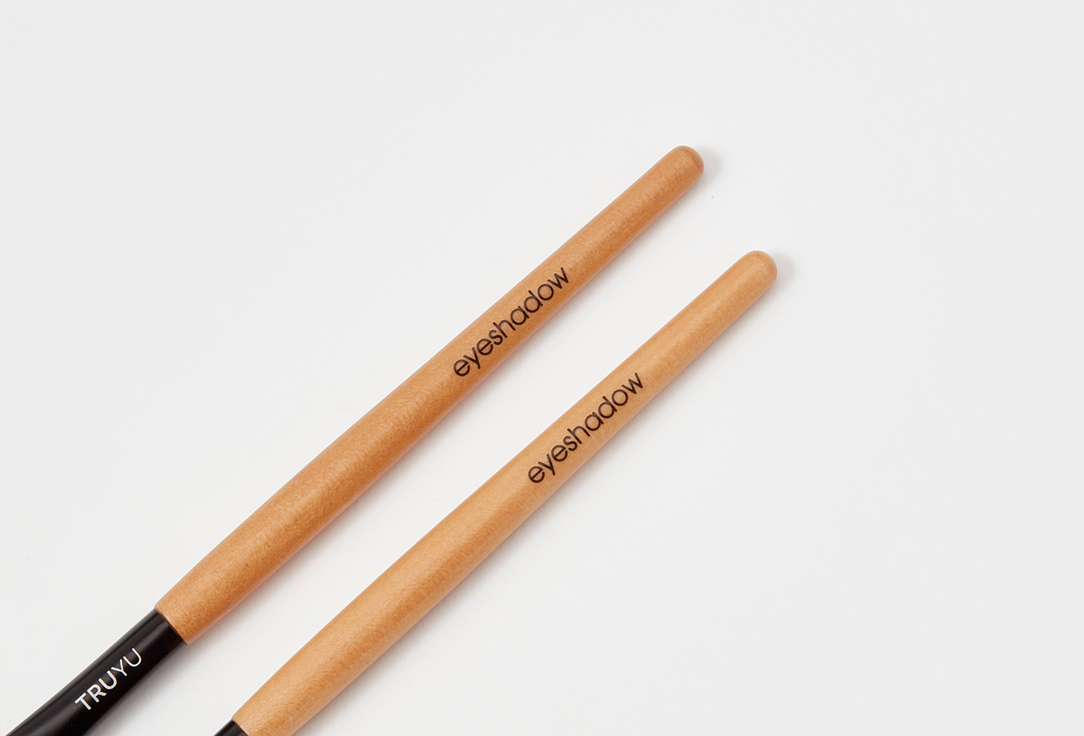 TRUYU Eyeshadow Sponge & Brush Set Eyeshadow Duo 2 pcs TRUYU Eyeshadow Sponge & Brush Set Eyeshadow Duo