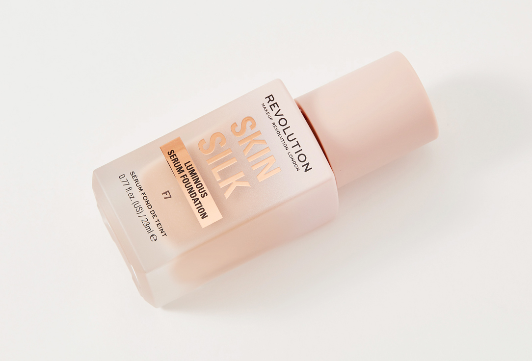 MakeUp Revolution Satin Liquid Serum-Foundation Skin Silk