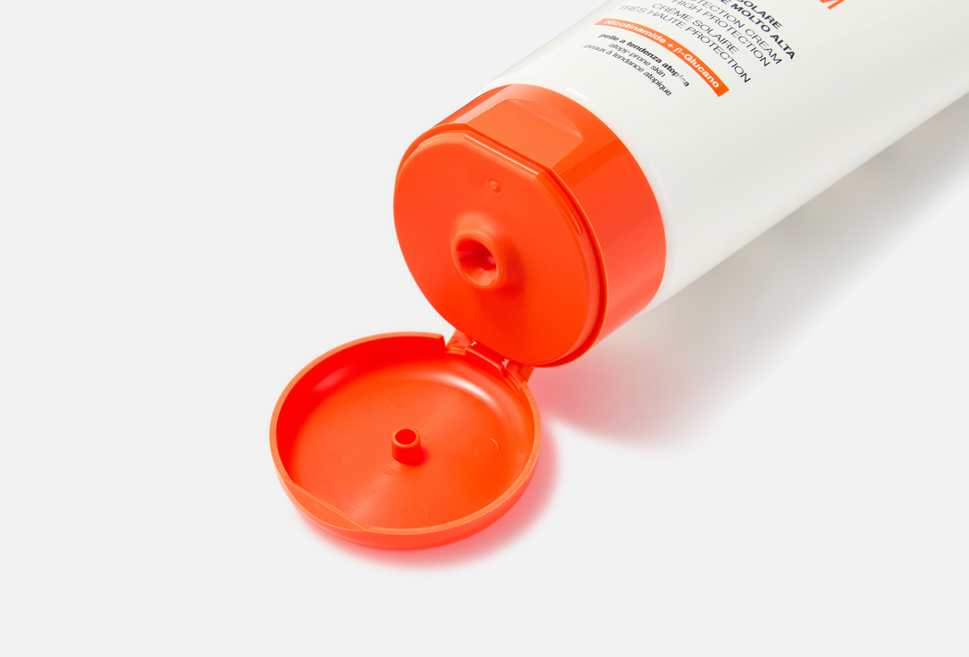 BioNike EMOLLIENT SUNSCREEN CREAM FOR ATOPIC SKIN SPF 50+ TRIDERM A.D. 200 ml BioNike EMOLLIENT SUNSCREEN CREAM FOR ATOPIC SKIN SPF 50+ TRIDERM A.D.