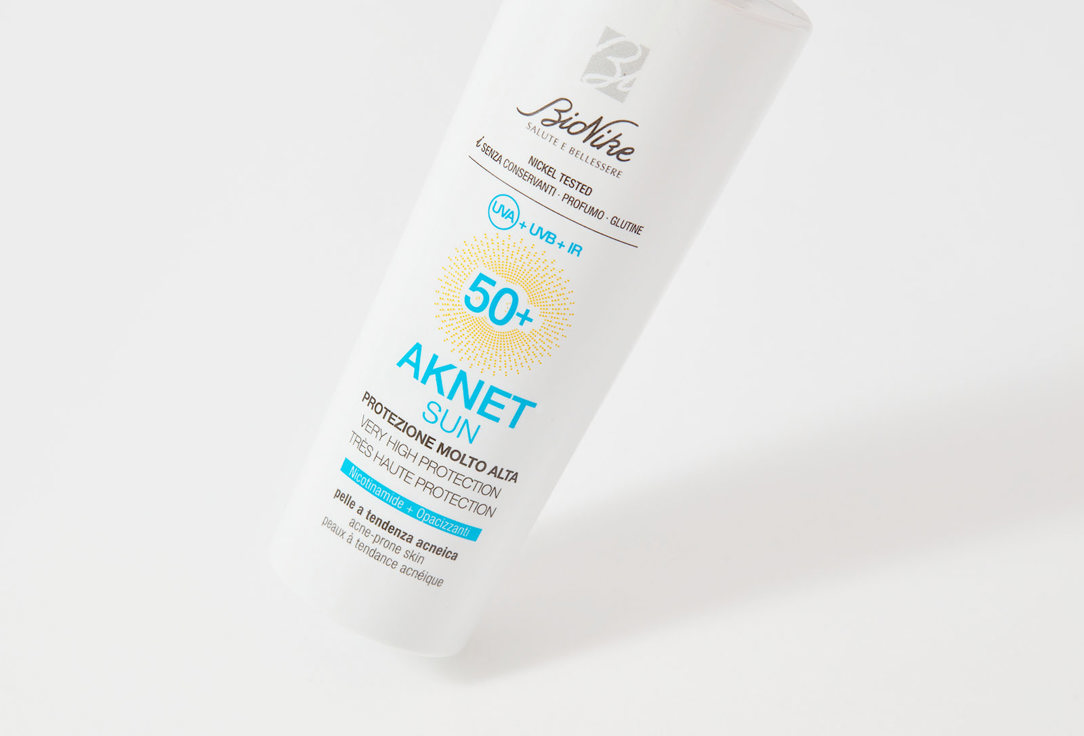 BioNike MATTIFYING ACNE-PRONE FACE FLUID SPF 50+ AKNET