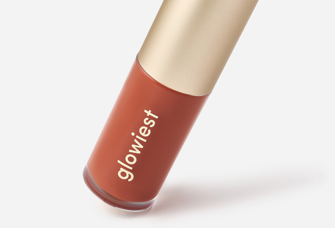 glowiest Nourishing Lip Oil Dream glow tinted