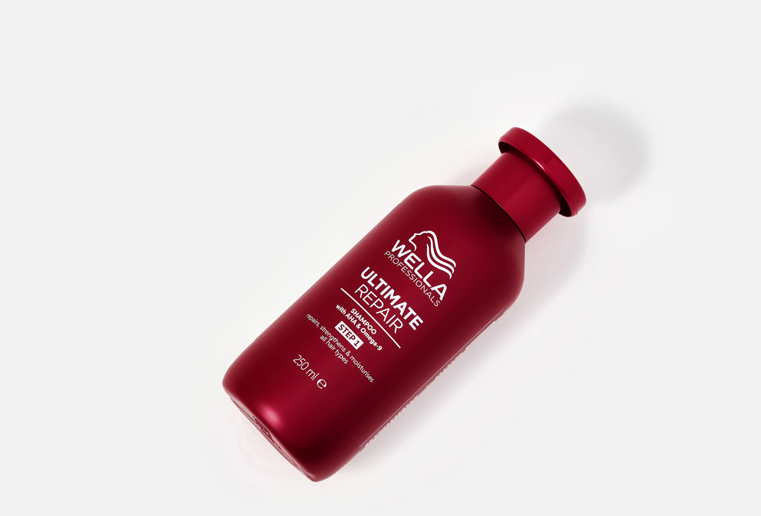 Wella Professionals Lightweight Cream Shampoo Ultimate Repair 250 ml Wella Professionals Lightweight Cream Shampoo Ultimate Repair