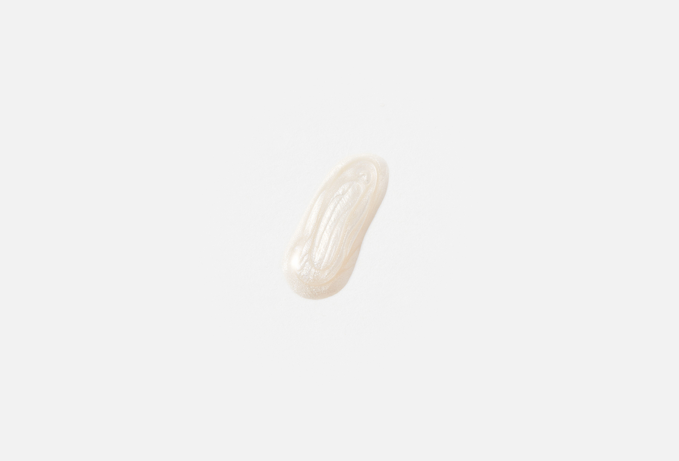 essence Glossy, fast-drying gel-effect nail polish Gel Nail Colour 71, Faux pearl 8 ml essence Glossy, fast-drying gel-effect nail polish Gel Nail Colour