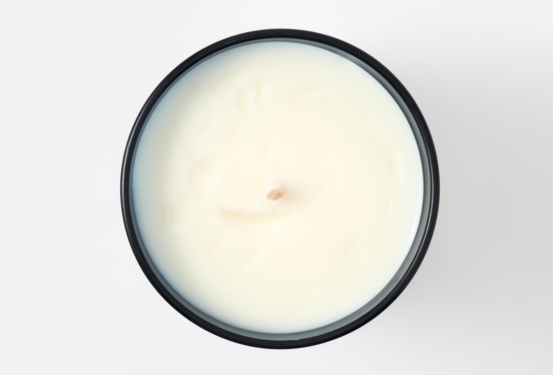 MAISON CRIVELLI scented candle Oud maracujá 190 g MAISON CRIVELLI scented candle Oud maracujá