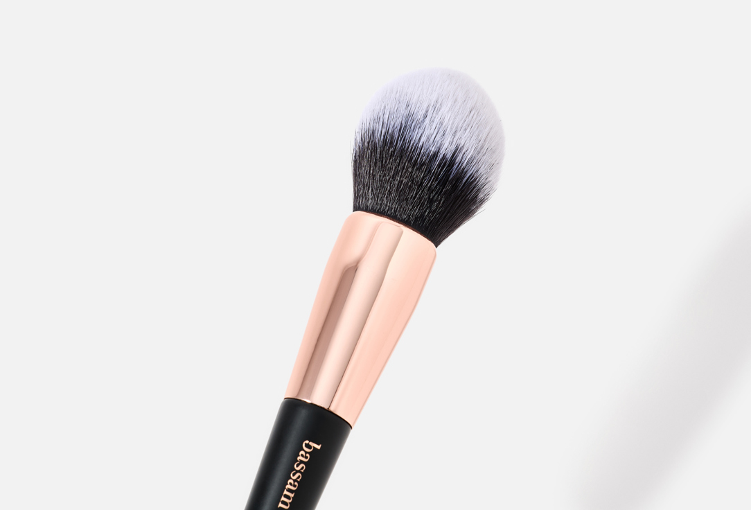 BASSAM FATTOUH Makeup brush The blur