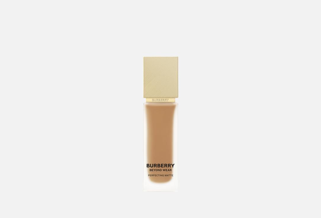 Burberry Matte Liquid Foundation Beyond Wear Perfecting 100, Medium deep warm 30 ml Burberry Matte Liquid Foundation Beyond Wear Perfecting