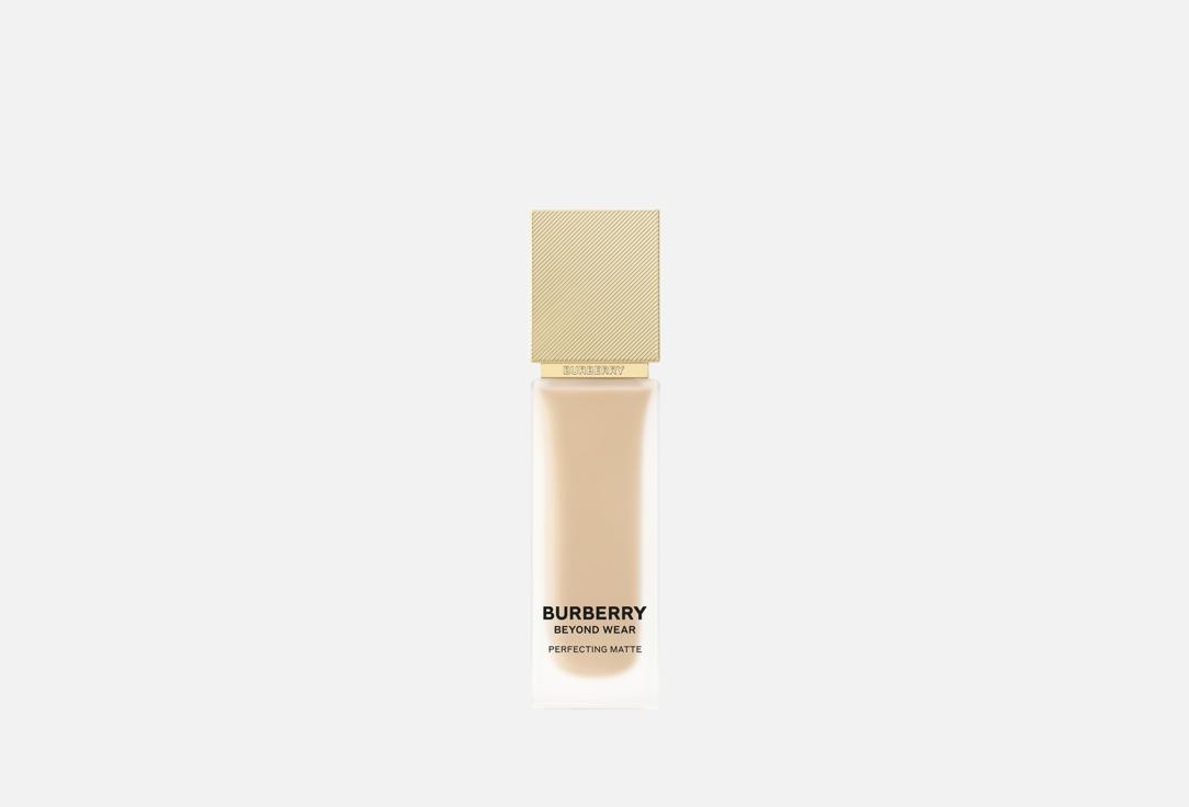 Burberry Matte Foundation full-coverage Light Warm 30 ml Burberry Matte Foundation full-coverage
