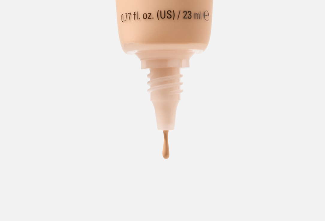 MakeUp Revolution Матирующий тональный крем Conceal & Define Foundation