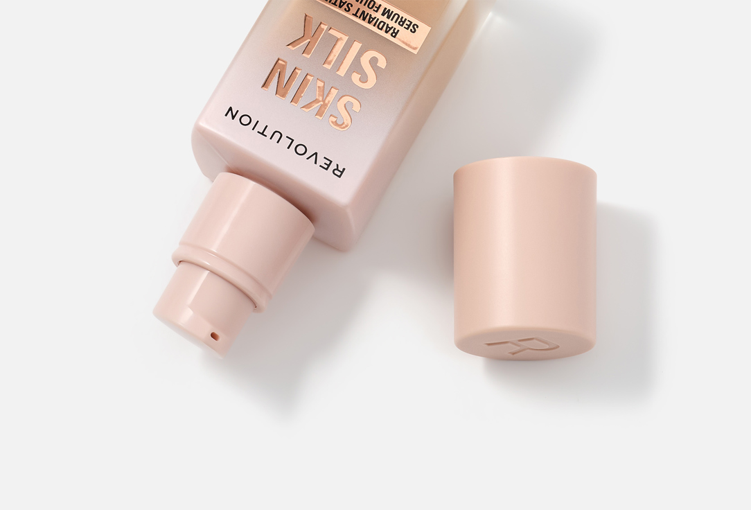 MakeUp Revolution Brightening Foundation Skin Silk Serum Foundation