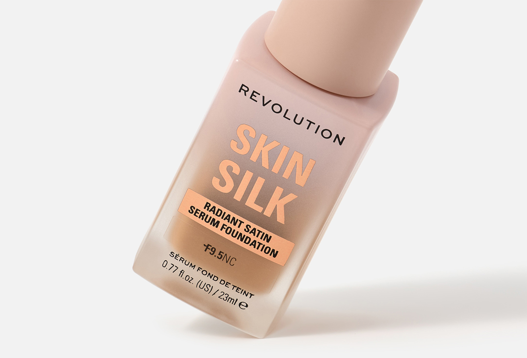 MakeUp Revolution Brightening Foundation Skin Silk Serum Foundation
